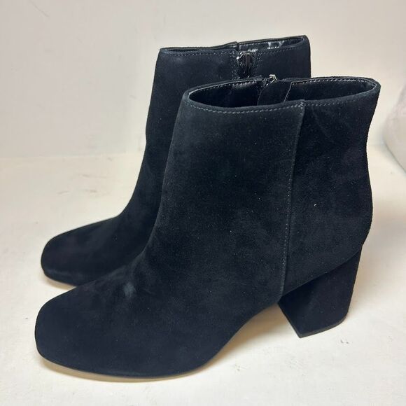 Bella Vita Womens 7.5 M Black Kid Suede Block Heel Ankle Booties DISPLAY JQ0 - Picture 2 of 6